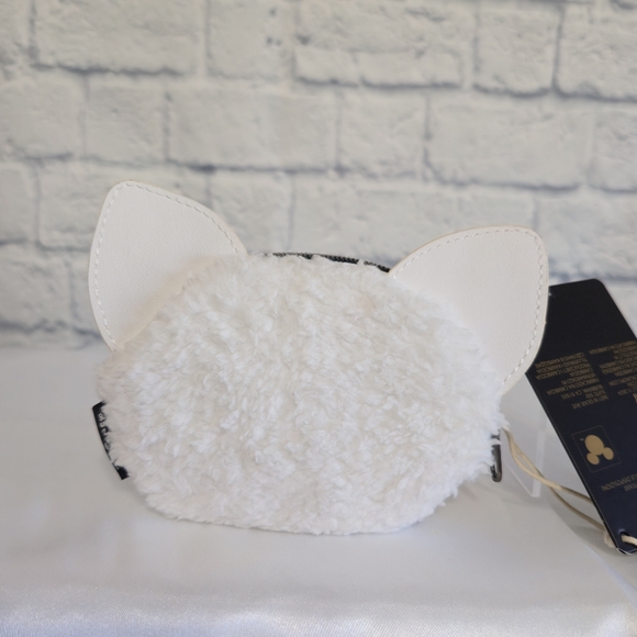 Loungefly Pua Moana Pig Sidekick Fuzzy Disney Princess Coin Pouch Wallet New - Picture 4 of 16